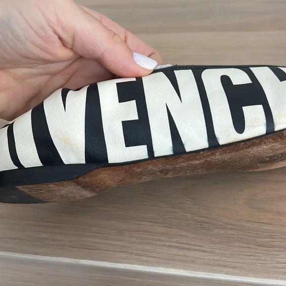 Givenchy Womens Black Ballet Flats size 38.5 - Picture 8 of 11